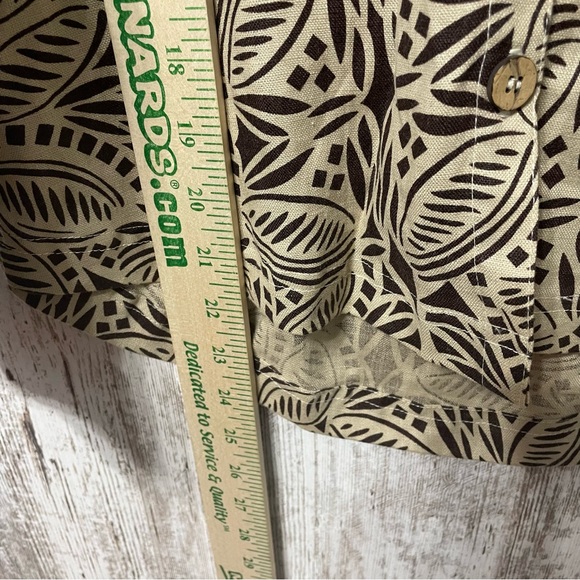 Onque Casuals Line Printed Button Down Size Small - Picture 5 of 6